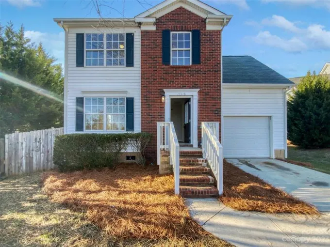 11518 STEWARTS CROSSING DR, Charlotte, NC 28215 Single Family Residence For Sale  MLS# 4099484