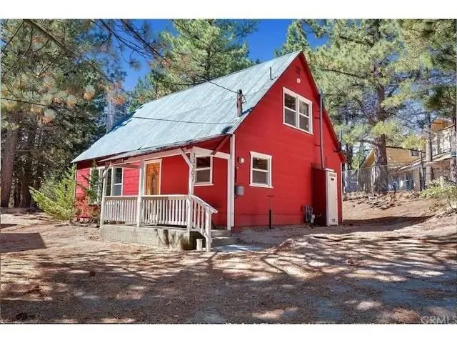 33307 Wild Cherry Drive, Green Valley Lake, CA 92341 for Sale