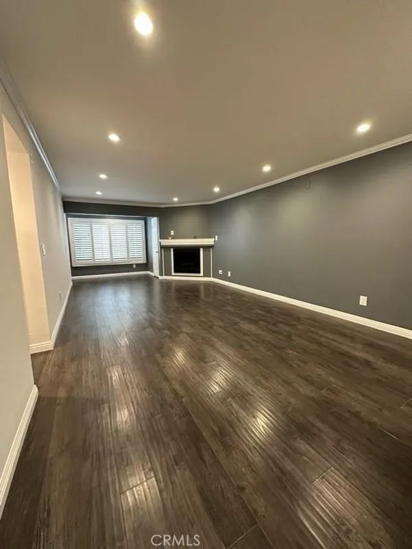 5530 Owensmouth Avenue, Unit 124, Woodland Hills, CA 91367 for Sale