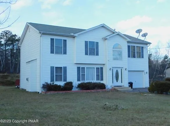 3123 Red Fox Ln - Long Pond, PA 18334 - Home For Rent