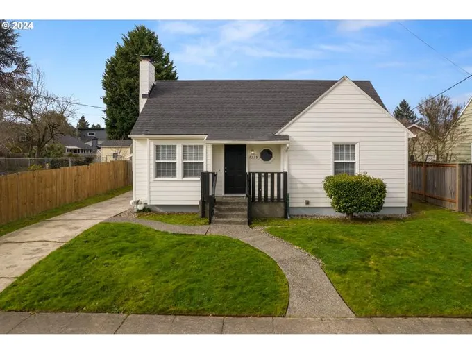 7225 N MONTEITH AVE, Portland OR 97203 for Sale