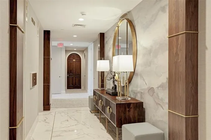 1111 Hermann Dr 15E, Houston, TX 77004 for Sale