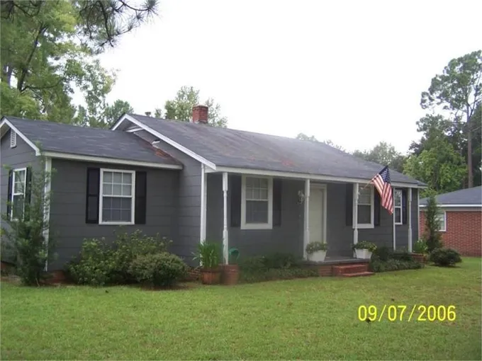 1200 13th Ave, Albany, GA 31707  MLS# 161185 for Sale