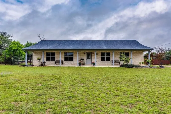 245 Mustang Mesa Dr, Liberty Hill, TX 78642 for Sale