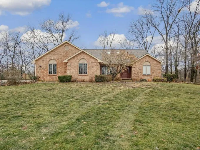 15 Eagle Lake Drive, Columbia, IL 62236 for Sale