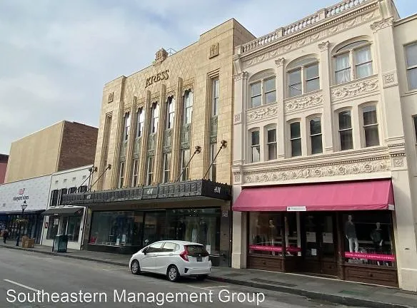 285 King St - Charleston, SC 29401 - Home For Rent