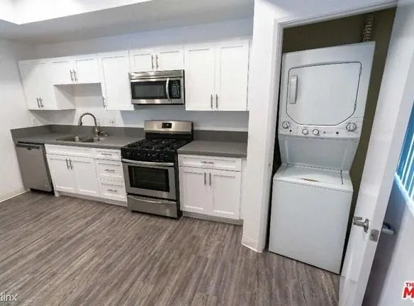 16070 Sunset Blvd unit 203 - Los Angeles, CA 90272 - Home For Rent