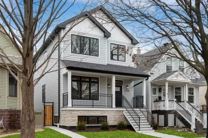 2138 W Summerdale Ave, Chicago, IL 60625 - MLS 11955251 for Sale