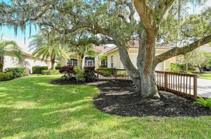 7865 Chick Evans Pl, Sarasota, FL 34240 - MLS A4589799 for Sale