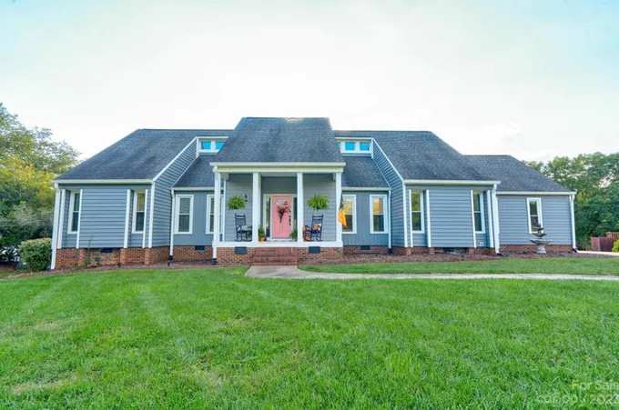 106 Wyndham Cove, Cherryville, NC 28021 - MLS 4071277 for Sale