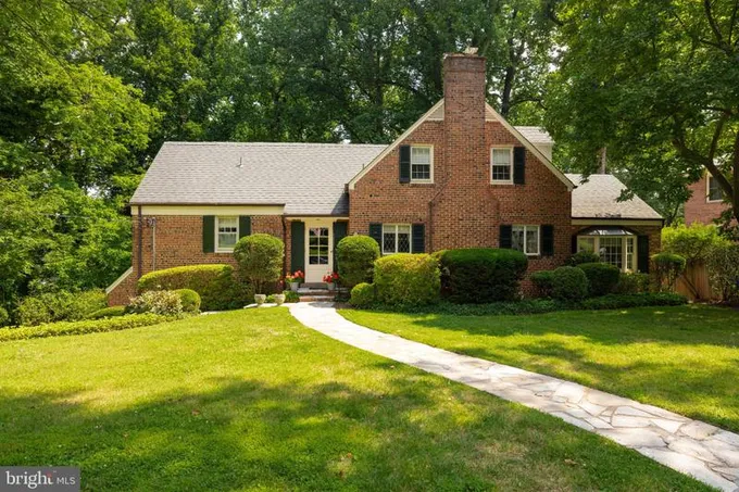 9627 West Bexhill Drive, Kensington, MD 20895 for Sale