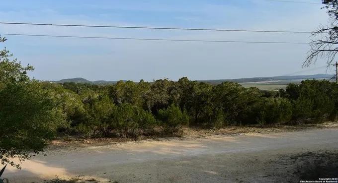484 Overland Trail, Bandera, TX 78003 for Sale