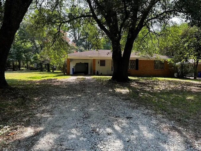 312 S 5th St, Crockett, TX 75835 for Sale
