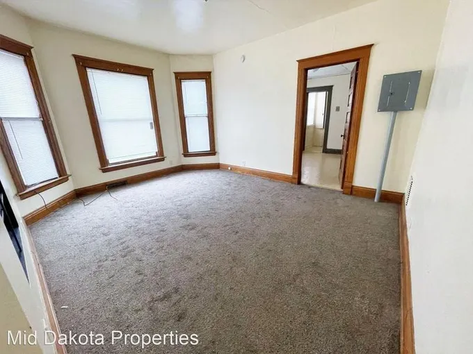 509 w 3rd  509 W 3rd for Sale