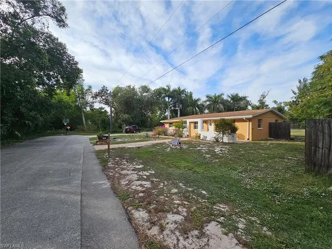 9691 Alabama Street, Bonita Springs, FL 34135 for Sale
