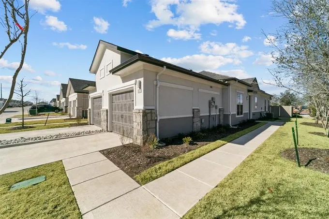 865 Limmer Loop #221, Hutto, TX 78634 for Rent