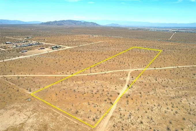 0 Dachshund Avenue, Apple Valley, CA 92307 for Sale
