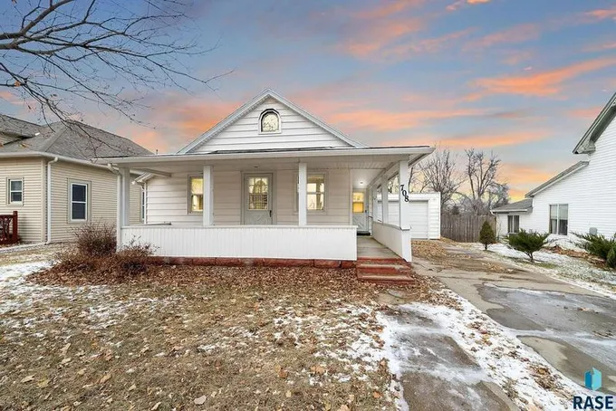 708 4th St, Garretson, SD 57030  624851411 for Sale