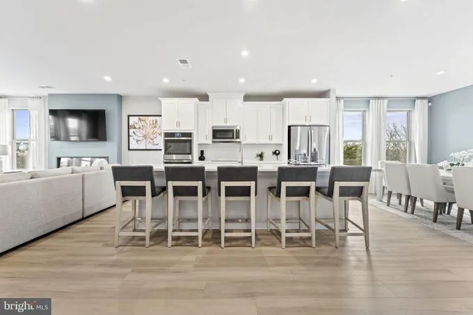 14132 Gypsum Loop, Chantilly, VA 20151 for Sale