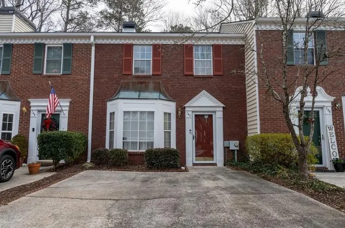 740 Anderson Walk, Marietta, GA 30062 - MLS 7317041 for Sale