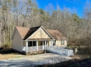 814 NEW HOPE RD, Pickens, SC 29671 Single Family Residence For Sale  MLS# 20269546
