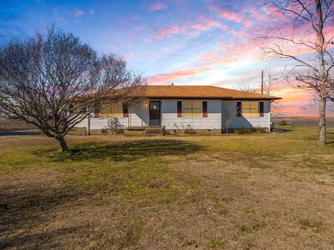 1917 Fm 308, Penelope, TX 76676 for Sale