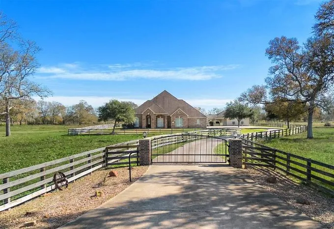 1588 CR 239, Wharton, TX 77488 for Sale