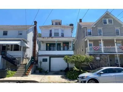 E Center St for Sale