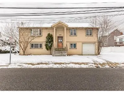 Bellmore Ave for Sale