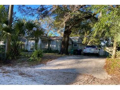 N 11th St for Sale