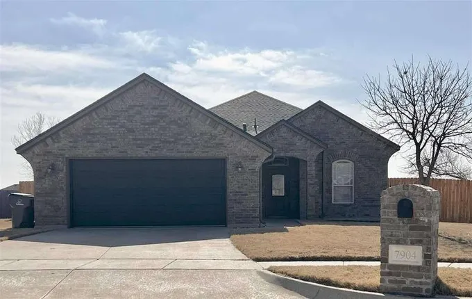 7904 SW Powell Ct, Lawton, OK 73505  624964113 for Sale