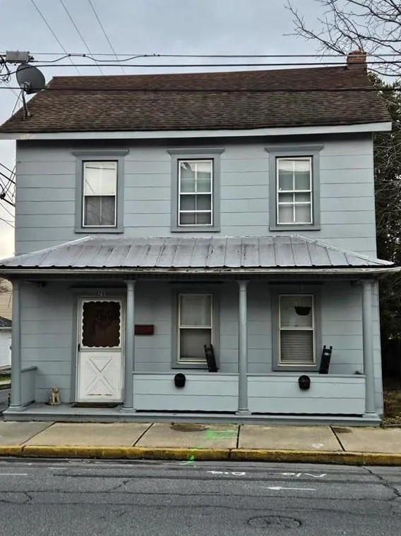 28 E Center St, Nazareth, PA 18064 - MLS 731058 for Sale