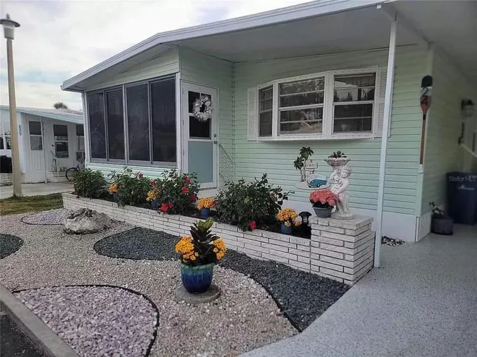 624 CERVINA DR, VENICE, FL 34285 Manufactured Home For Sale  MLS# O6176066