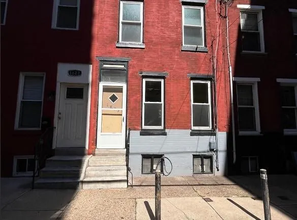 1825 Carlton St - Philadelphia, PA 19103 - Home For Rent