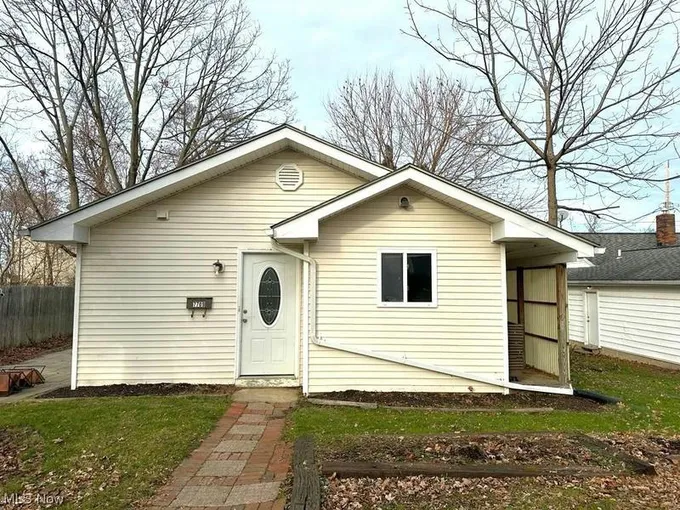 7709 GLEN ST, Mentor, OH 44060 Single Family Residence For Sale  MLS# 5007900