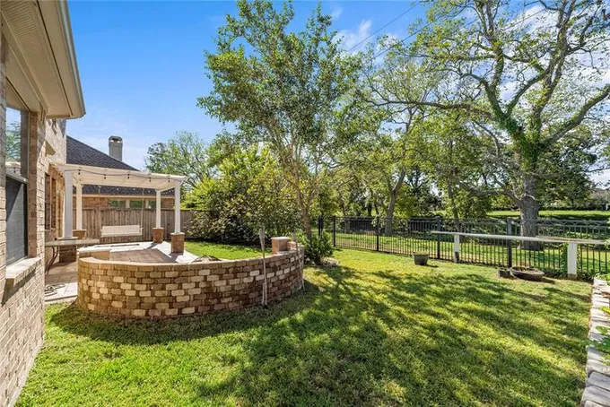 5634 Kendall Hill Ln, Sugar Land, TX 77479 for Sale