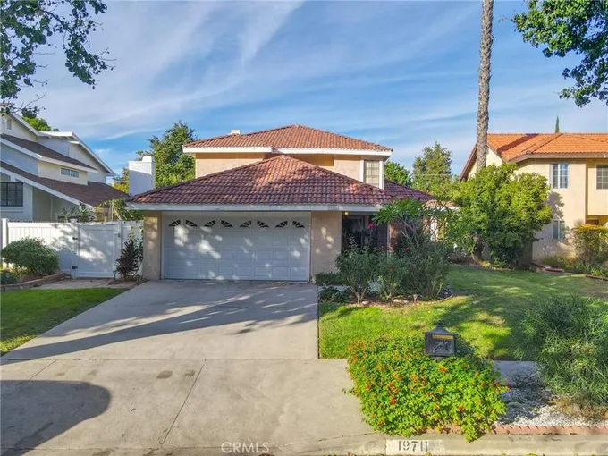 19711 Blythe Street, Winnetka, CA 91306 for Sale
