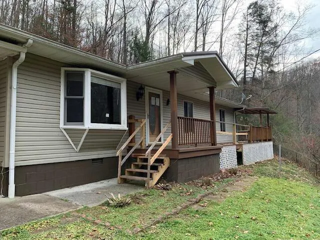 3652 WOLF CREEK RD, Yeaddiss, KY 41777 Single Family Residence For Sale  MLS# 23023401
