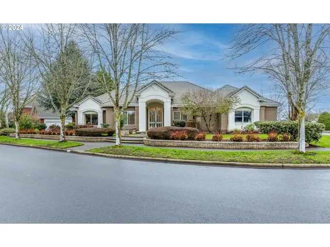 3425 KING EDWARDS CT, Eugene OR 97401 for Sale