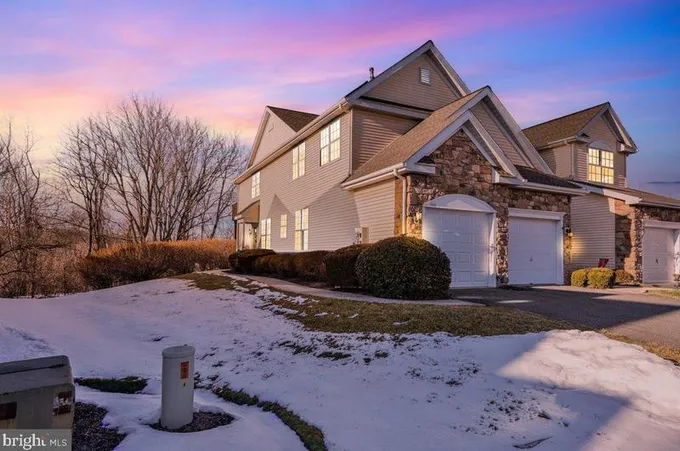 1305 Lexington Way, Morgantown, PA 19543 - MLS PABK2037100 for Sale