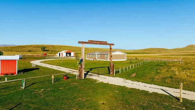 29 Meade Creek Road, Sheridan, WY 82801  624692538 for Sale