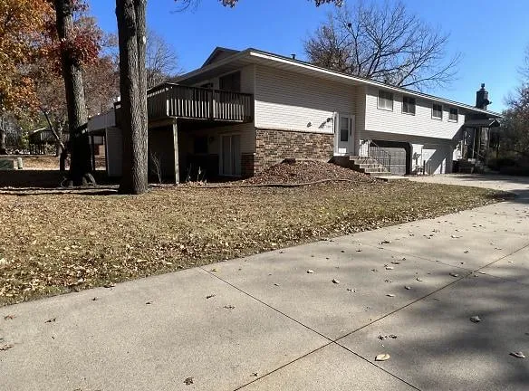 2301 E 122nd St unit 1 - Burnsville, MN 55337 - Home For Rent