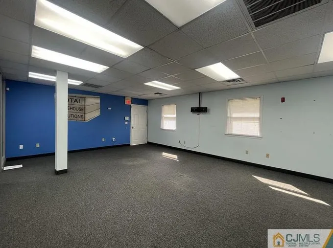 431 Cranbury Rd, East Brunswick Township, NJ 08816 - MLS 2352567M for Sale