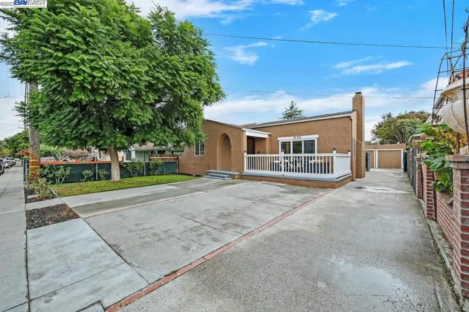 1130 SEVIER AVE, Menlo Park, CA 94025 Single Family Residence For Sale  MLS# 41046363
