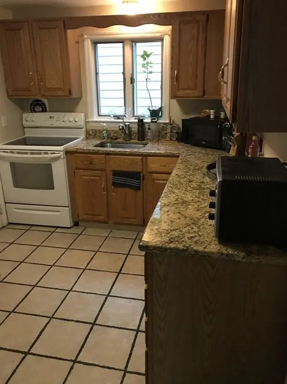 11 Vine St #4, Marblehead, MA 01945 - MLS 73197972 for Rent