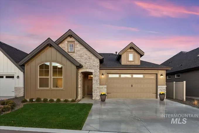 1221 East Spartan Street, Eagle, ID 83616 for Sale