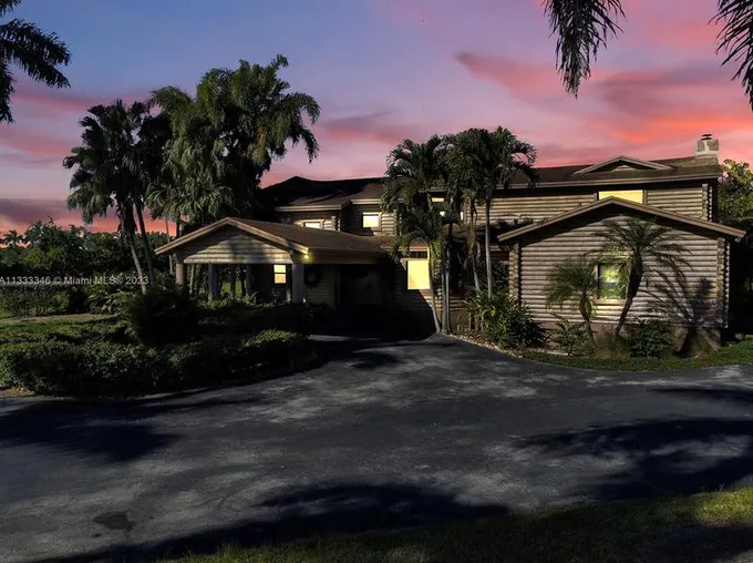 16825 SW 256th St, Homestead, FL 33031 - MLS A11333346 for Sale