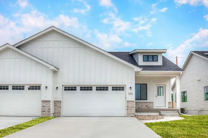 1120 Westview Drive, Huxley, IA 50124  623483795 for Sale