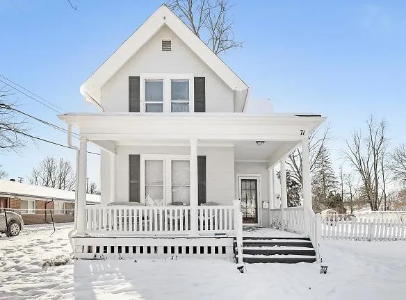 71 Grand Ave - Mount Clemens, MI 48043 - Home For Rent