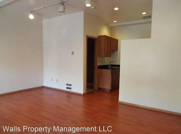 3644 Woodland Park Ave N - Seattle, WA 98103 - Home For Rent